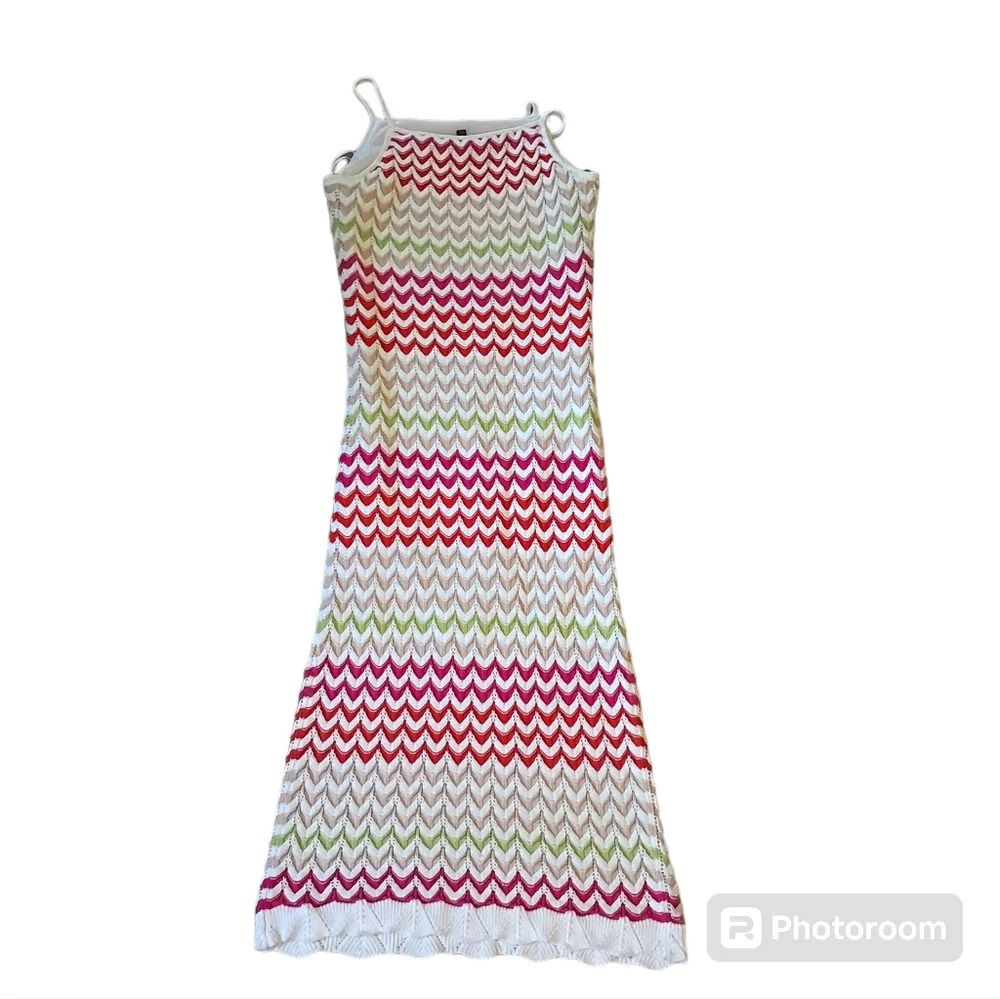 Rachel Zoe Crochet Maxi Mutlicolor dress, Long, thin Straps, Scallop bottom hem